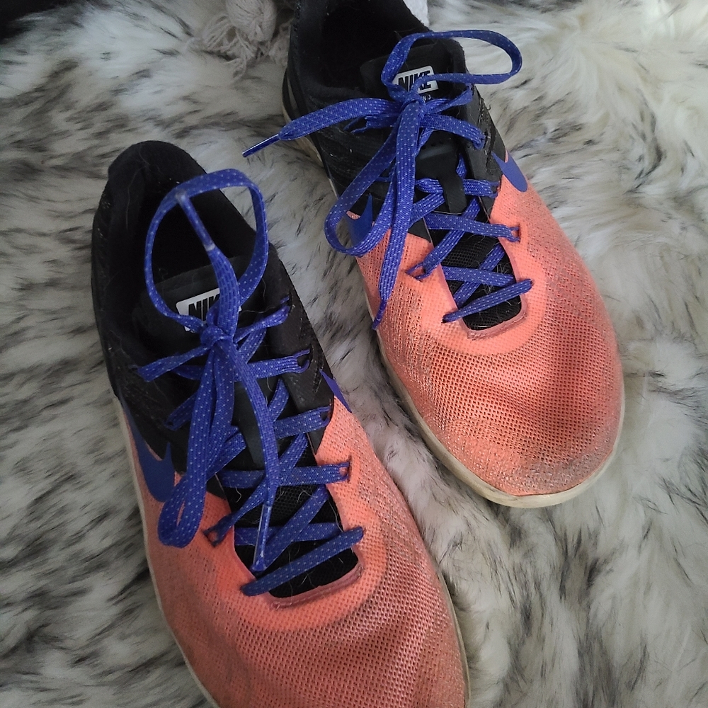 Size 8 Nike Metcons